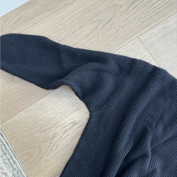 Black Men’s 100% Cashmere Riccardo Piacenza Cashmere Sweater - Picture 3 of 7